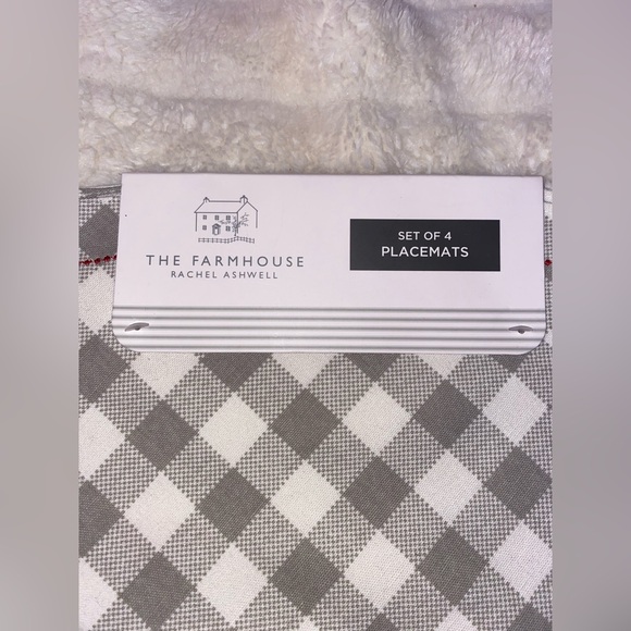NEW Rachel Ashwell Heart Shaped Placemats - Set of Four, gray & red plaid - Picture 6 of 10